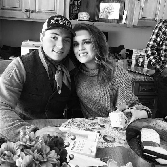 Meet your Posher, Jaynee - Picture 2 of 7